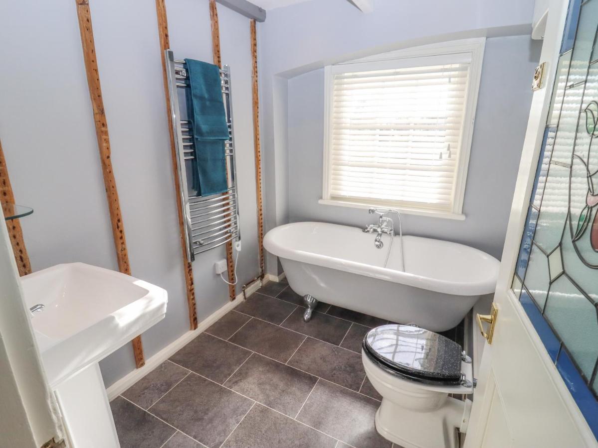 The Manse Studio Villa Malvern Wells Exterior photo